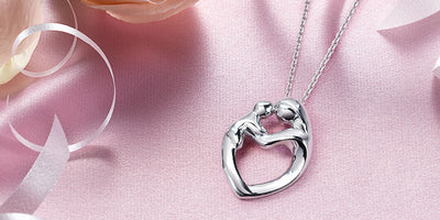 4 Tips for Choosing the Perfect Mother's Day Jewelry Gift