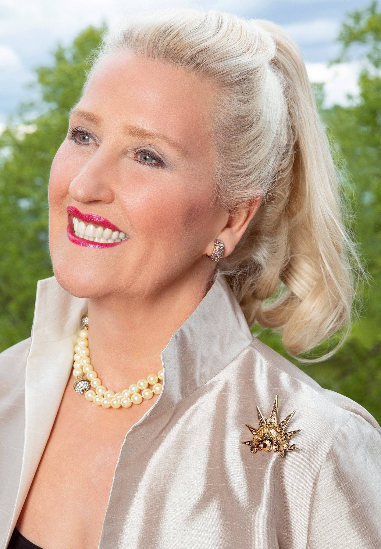 HEIDI DAUS®"Crowning Glory" Crystal Crown Pin HEIDI DAUS®