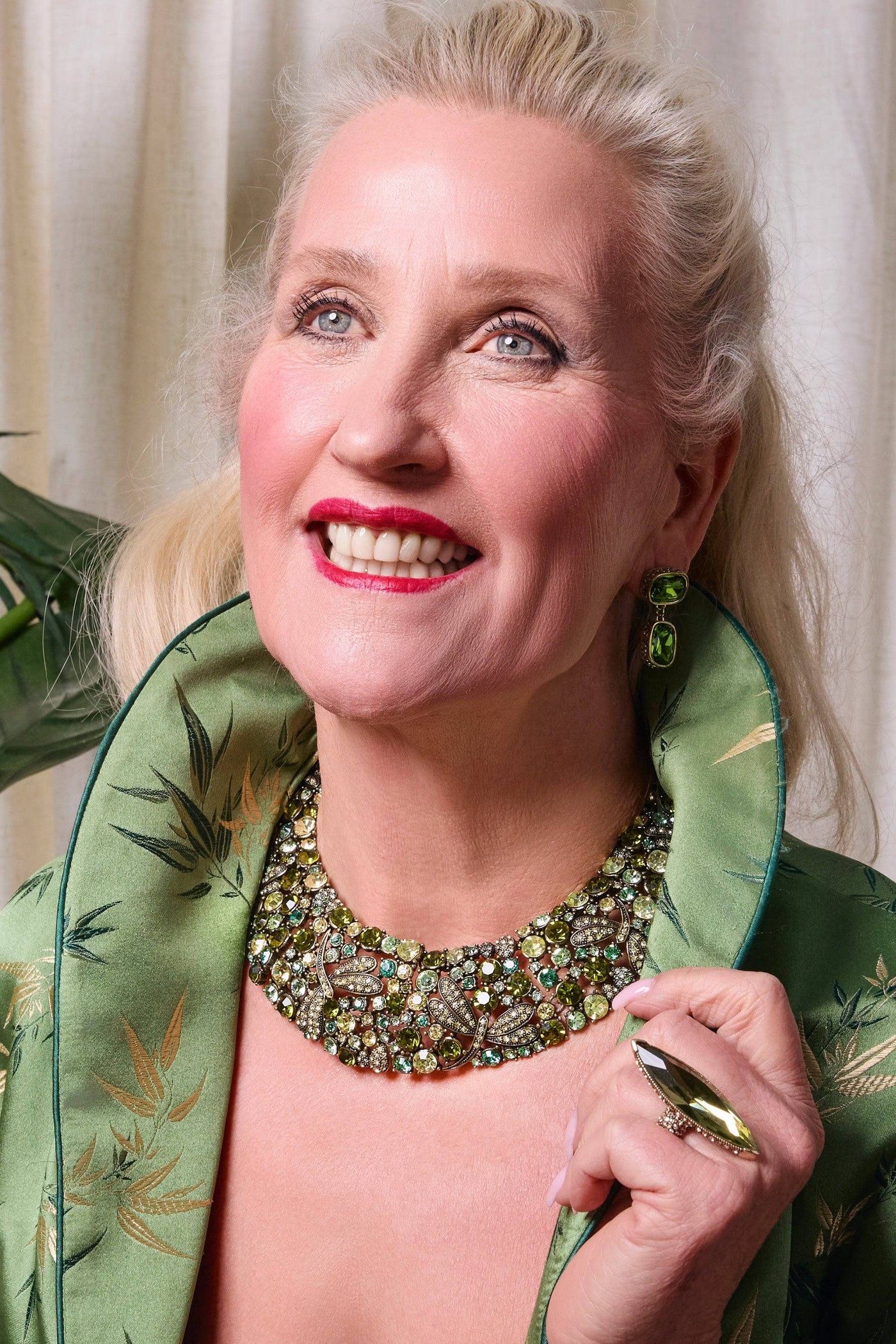Heidi Daus®"Grand Fantasy In Flight" Crystal Collar Necklace