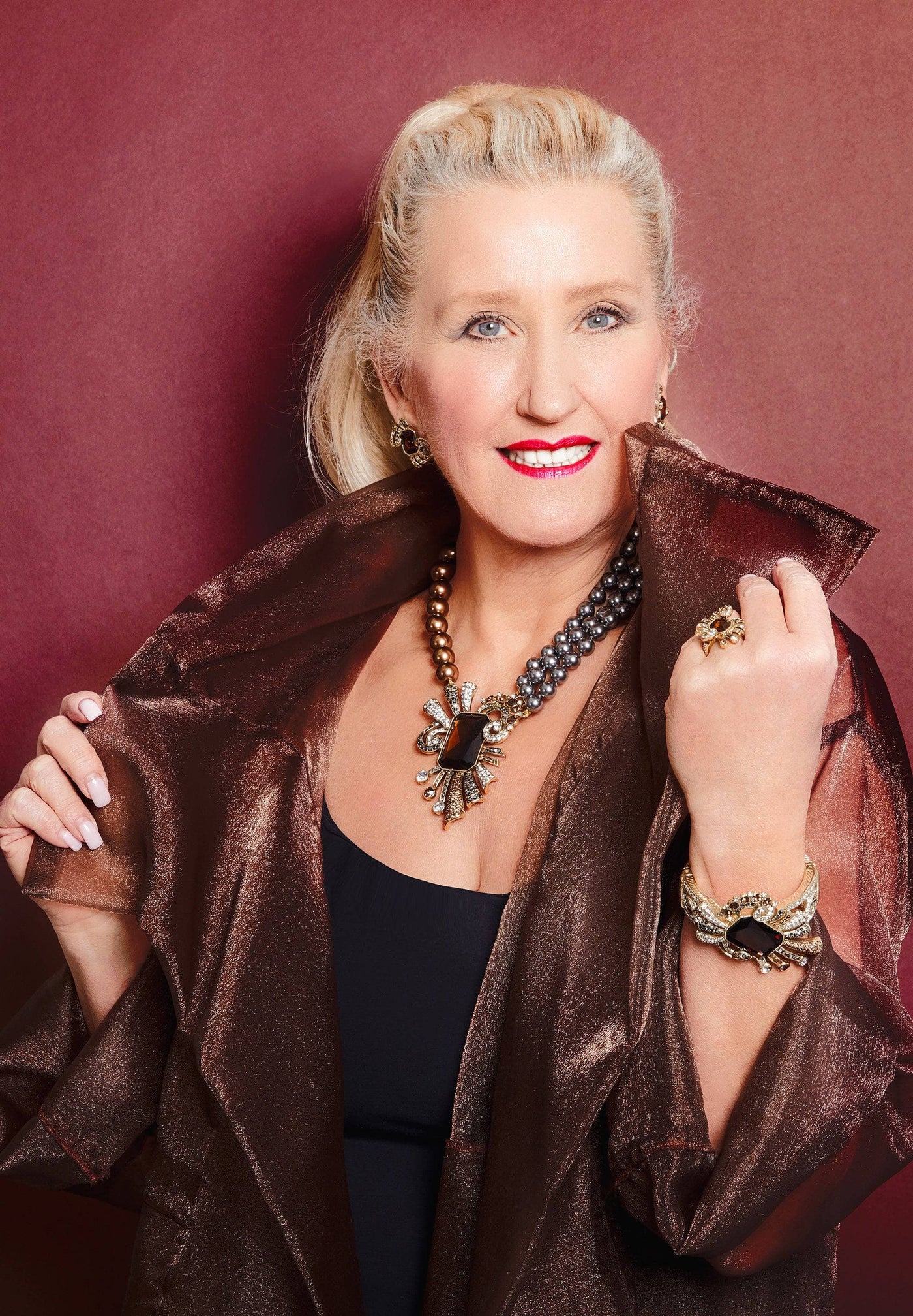 HEIDI DAUS®"French Ribbon" Beaded Crystal Bow Deco Necklace HEIDI DAUS®