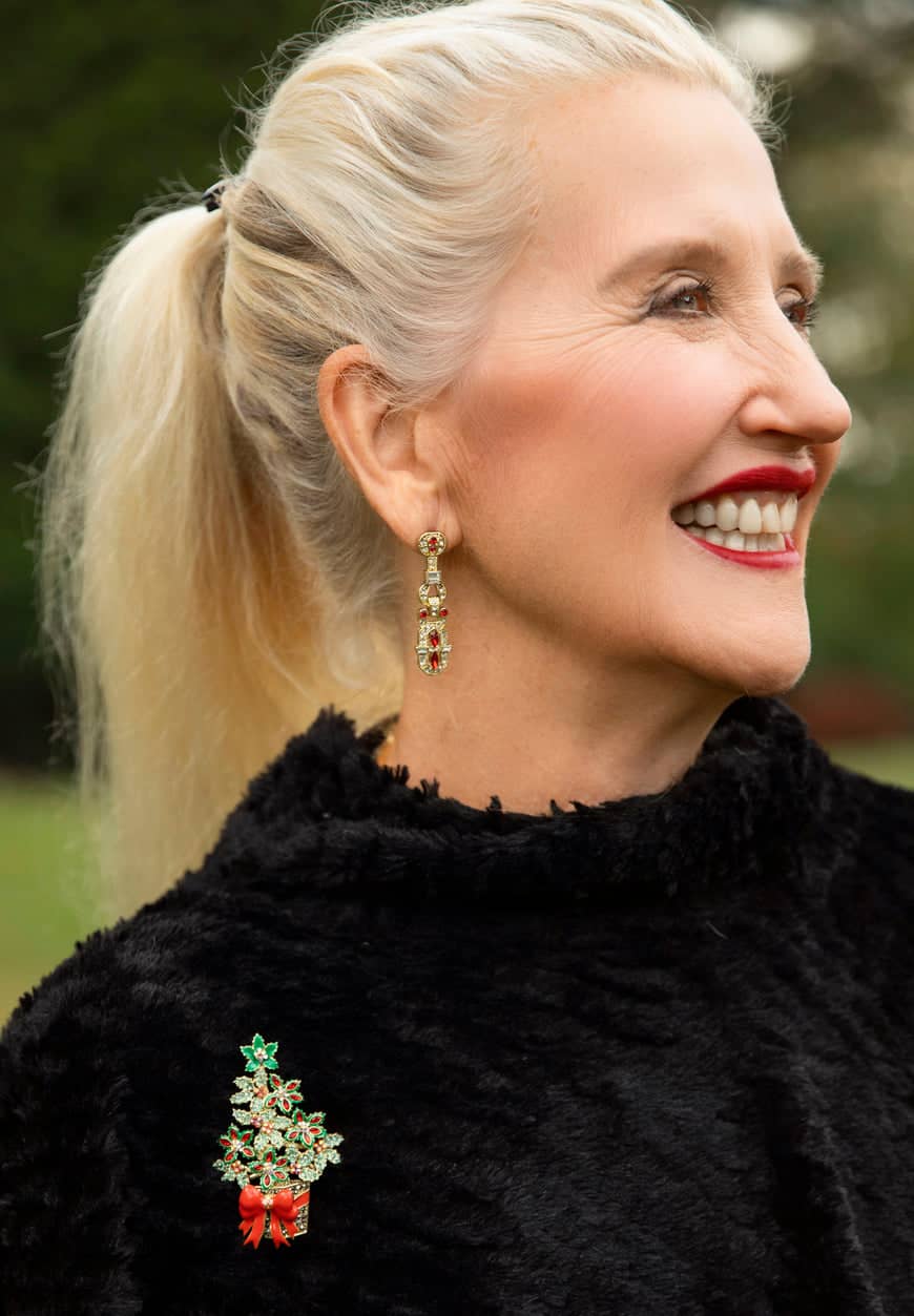 HEIDI DAUS®"Yuletide Holly" Enamel Crystal Tree Pin
