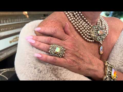 HEIDI DAUS® "Queen's Reign" Crystal Statement Ring