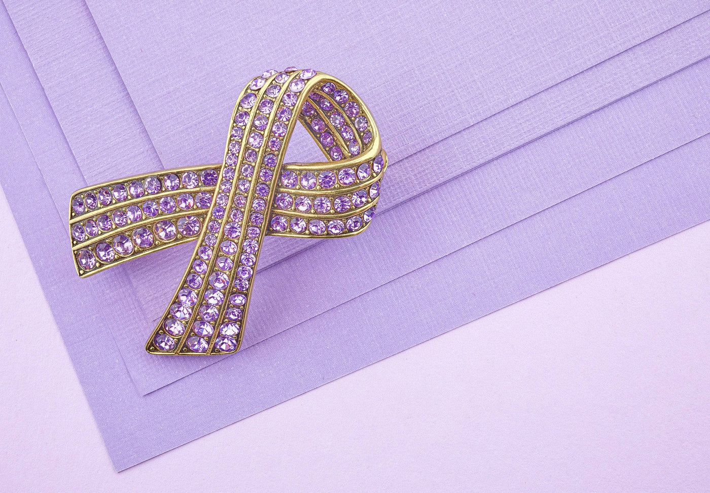 HEIDI DAUS® "Sparkle Strong" Crystal Universal Cancer Awareness Pin